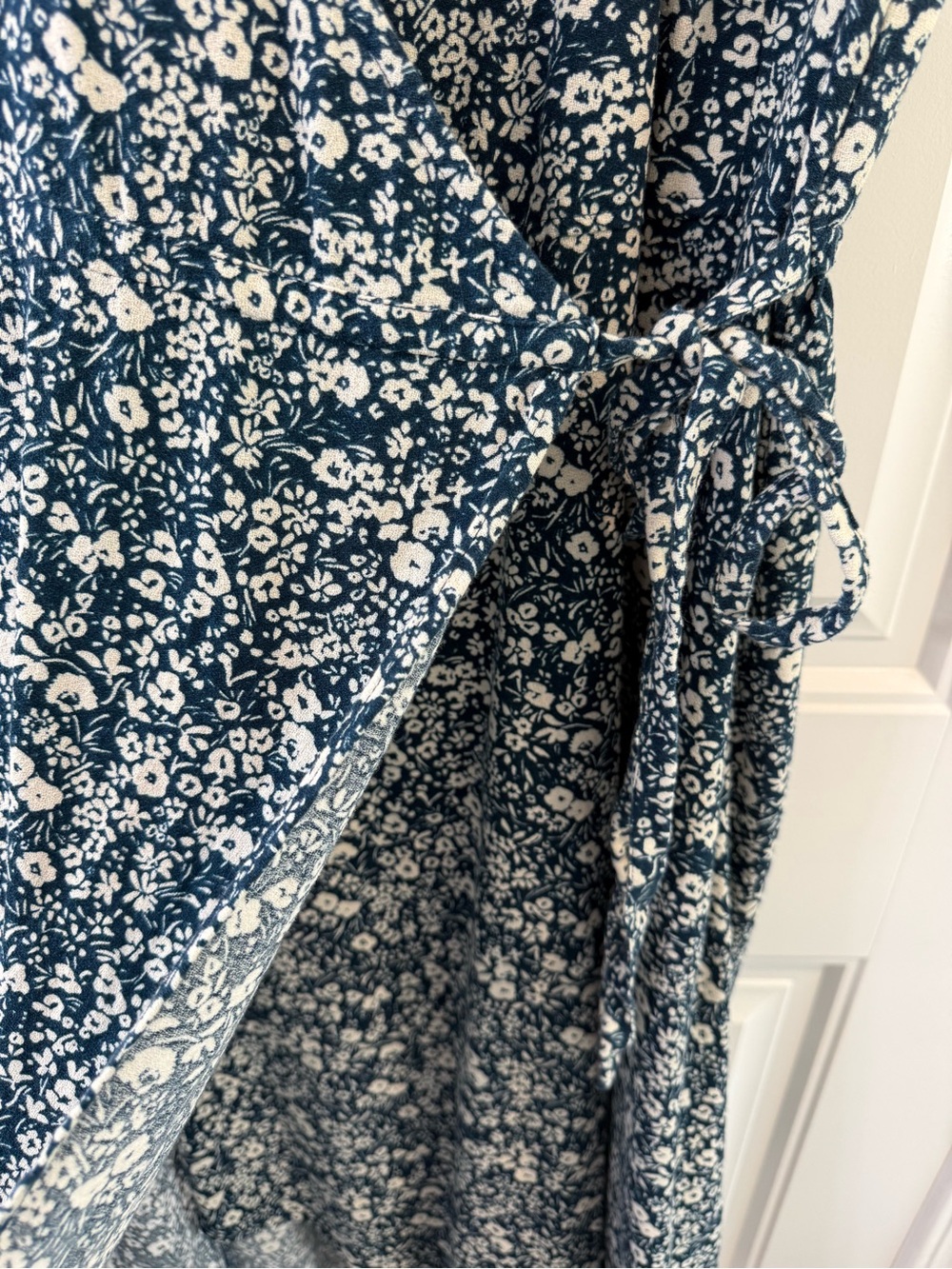 Pact Organic Cotton Cafe Crepe Wrap Dress Floral Earth Friendly Midi Length Sz M - Picture 3 of 12